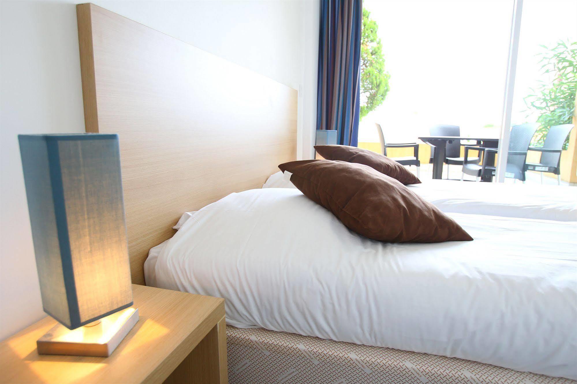 Aparthotel Adonis Theoule Horizon Bleu Esterno foto