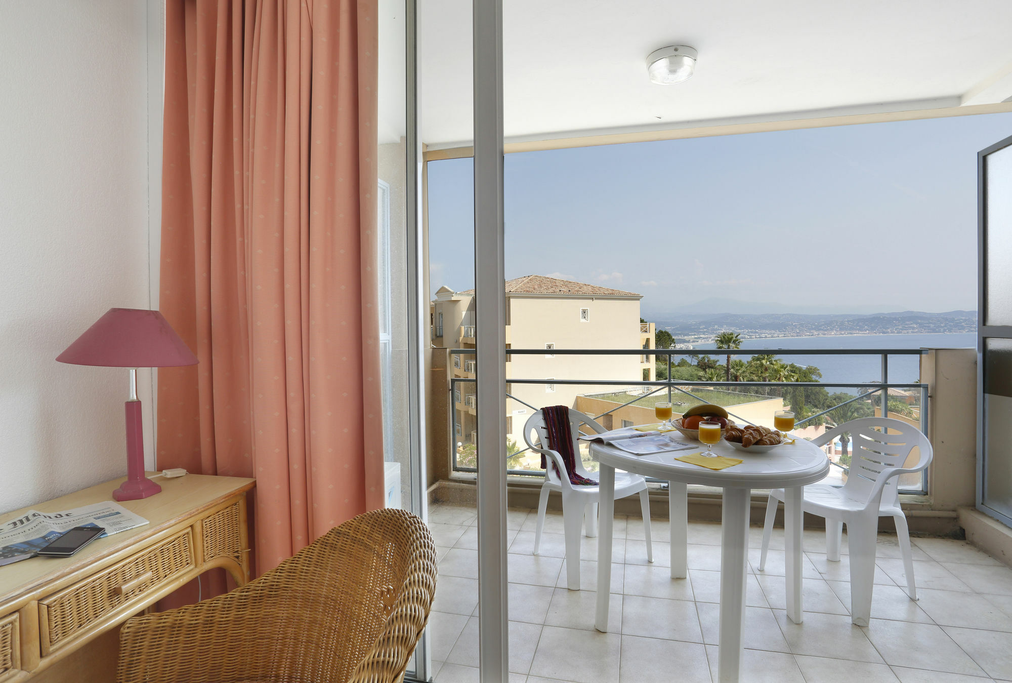 Aparthotel Adonis Theoule Horizon Bleu Esterno foto